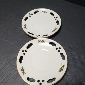 Set Of 2 PARTYLITE **Holly Leaf** Saucers For Candle Holders (REPLACEMENT)
